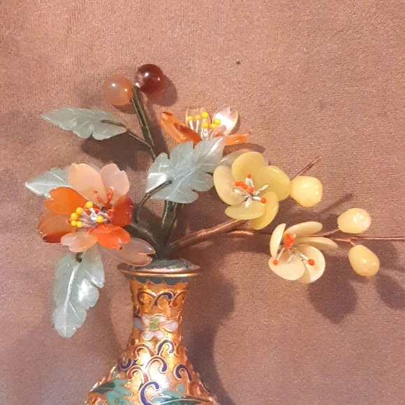 Oriental cloissonne hard stone and jade flower study - Picture 3 of 4